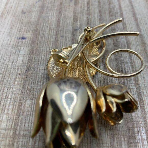 Double Roses Flower Leaf Gold Tone Vintage Brooch Pin - Picture 6 of 6